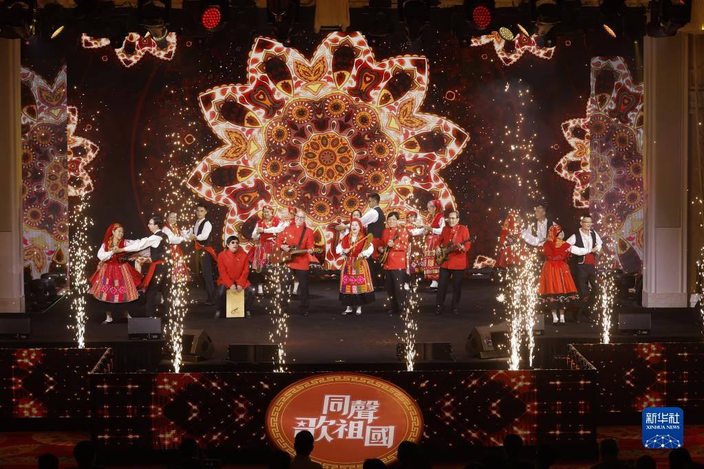 9��25�գ�����������ϰ������ֶӱ��ݡ���ɫȸ�񡷡��»��緢