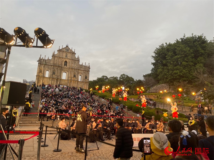 �ο��ڴ������Ʒ�������ζ������¶�����ֻᡣ���������� ����÷��