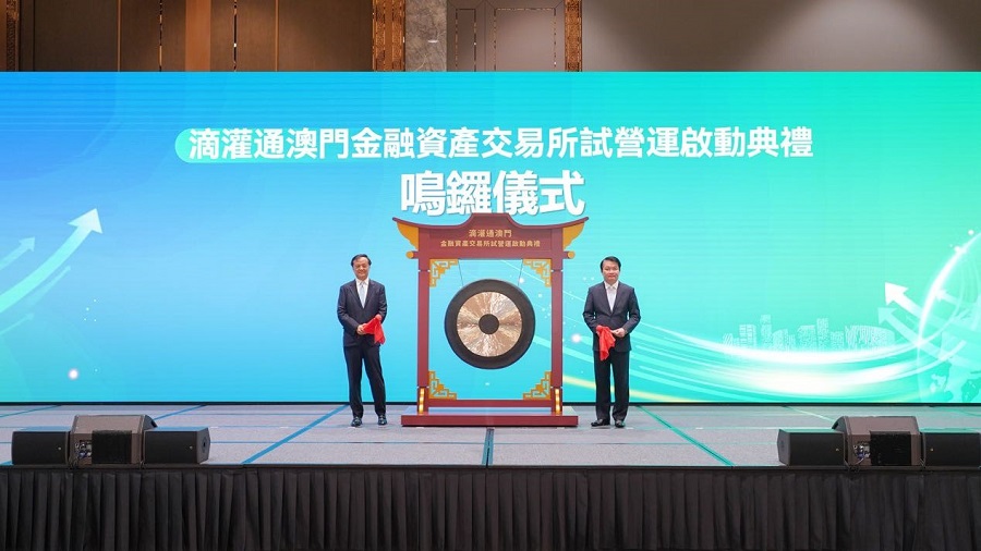 ��ͼΪ��ΰũ���ң���С�ӣ��󣩹�ͬΪ�ι�ͨ�Ľ����������������ι�ͨ�Ľ�����ͼ��