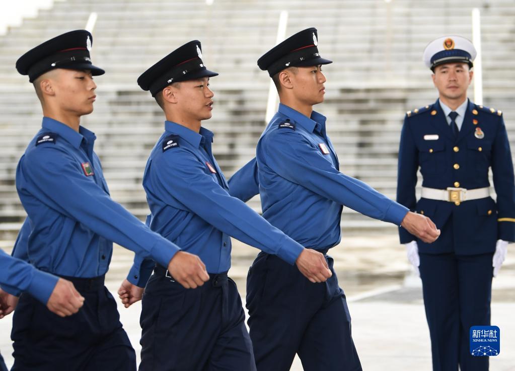 3��29�գ�������������������������Ȼ�ѧԺѧԱ������ϰ���ڹ��ݽ�������ʽ���в���ѵ����3��28�գ�������������������������Ȼ�ѧԺѧԱ������ϰ���ڹ�����ʽ���ࡣ�˴�Ϊ������ϰ���һ�ڣ���42��ѧԱ��Ԥ�����ڹ�160�����������������������ְ����Ա�μ���ϰ���»������ �˻� ��