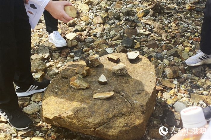 �������ڻƵ����ַ�׷����ִ�����Щ�����ĺۼ���ʵϰ�� ������