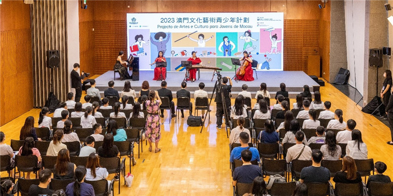 ͼΪ�׽조�����Ļ�����������ƻ�����ѧ���ֳ������������Ļ��ֹ�ͼ