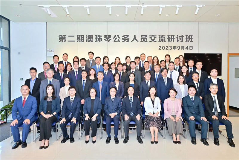 ͼΪȫ��ѧԱ���ϯ����ʽ�ļα���Ӱ��������������ְ�ֹ�ͼ��