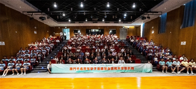 ͼΪ�������ǧ������ѧ���߽�������ʹ������ƻ���ʦ���������췽��ͼ��