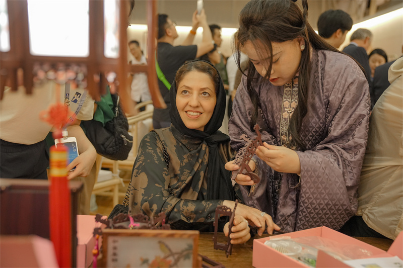 ���פ�����������ľ���Ƶ��������Ͼ��Ļ����Ź�ͼ