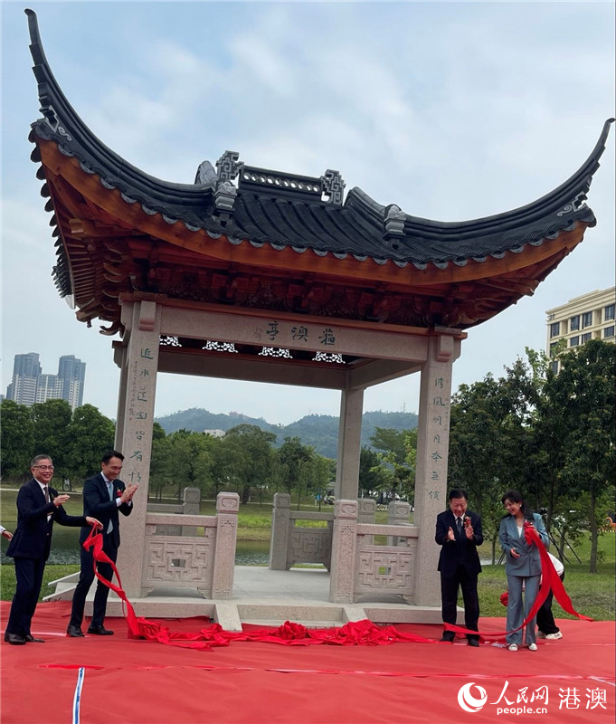 ͼΪ����ʡ��ʡ����ΰ���Ҷ���������������Э�����������ţ���һ���������������������귢չ�־ֳ���־��������������Ŵ�ѧ��У��Ī��������һ����ͬΪ�հ�ͤ��Ļ������������ ����÷��