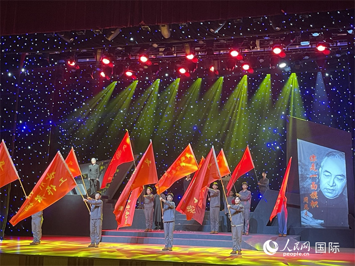 ͼΪ���硶���֮�⡷�ݳ��ֳ������������߸���÷�㣩