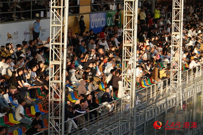 ���Ÿ������δ�������̨����ϯ������������ �Ƽ���