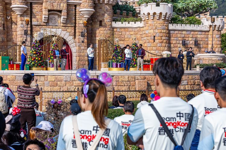 ������ֳ��������й�����˶�Ա���������ĵá���۵�ʿ����԰�ȼ�����ͼ