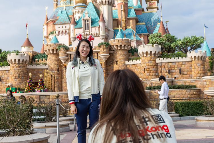 �й�����˶�Ա��������۵�ʿ����԰����������Ǳ���ǰ���򿨡������۵�ʿ����԰�ȼ�����ͼ