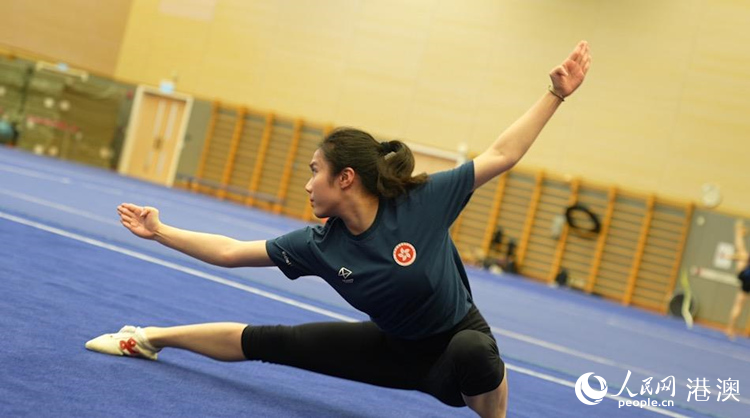 �˶�Ա���������ѧԺѵ���������� ��ӧ����