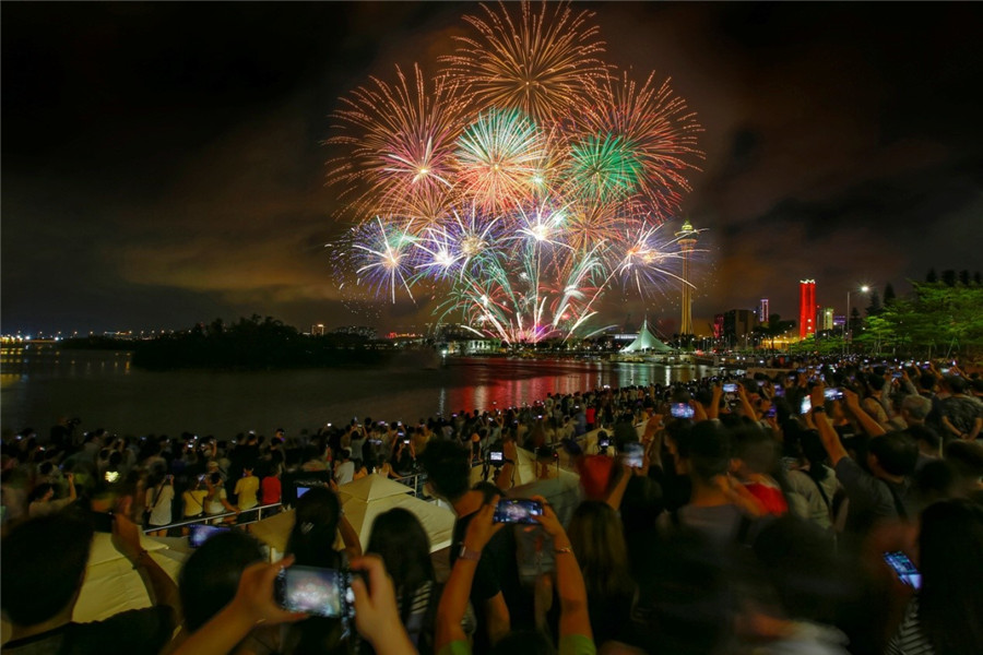 ͼΪ��31����Ź����̻�����������Ӱ������һ�������飨12��18�꣩�ھ���Ʒ�����������������ξֹ�ͼ