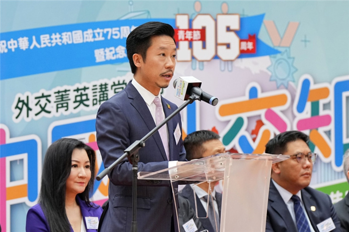 ͼ3.���ݼӢ����ϯ���Ǳ��´ǡ����췽��ͼ