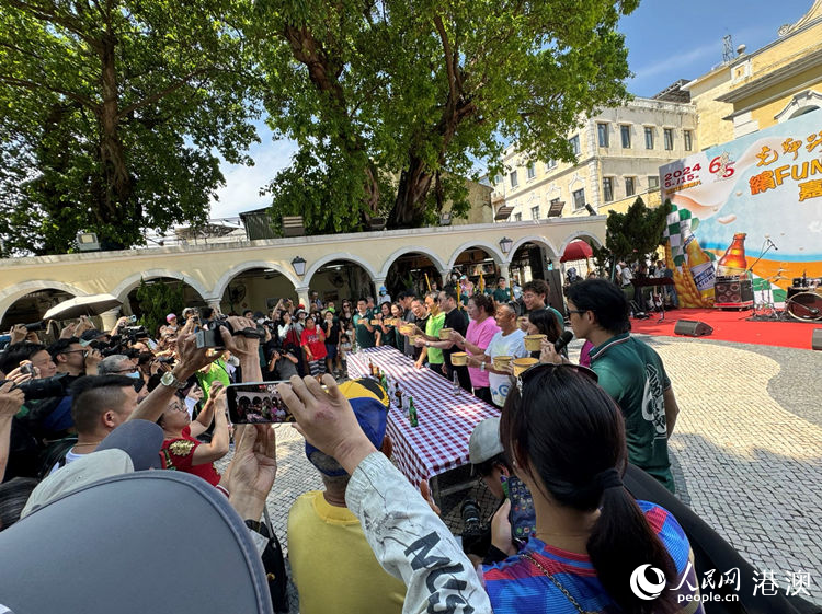 ���ͷ�ơ Beer ���껪����ֳ������־������������� ����÷��