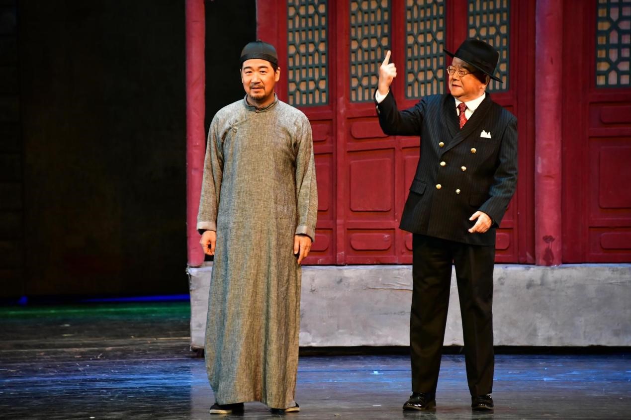 ���Ͻ�������ݾ��գ�ͼΪ��Ա�Ź������󣩡����գ��ң������췽��ͼ