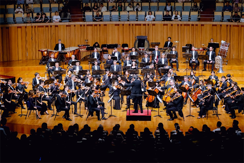 5��18�գ���¡����������۹����������ֻ��ڹ��Ҵ��Ժ���С����פ���칩ͼ