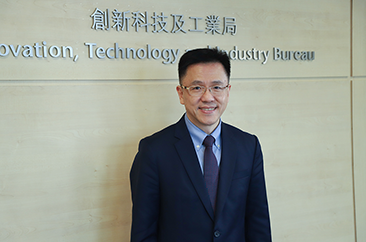 香港特区政府创新科技及工业局局长孙东