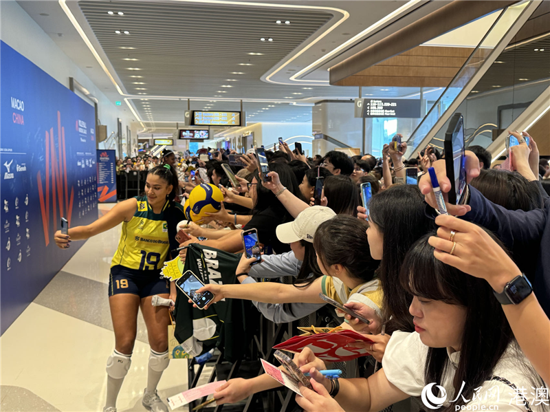 ͼΪ6��2���������Ů��ȡʤ̩��Ů�ţ���Ա���ܵ���������׷�������������߸���÷�㣩