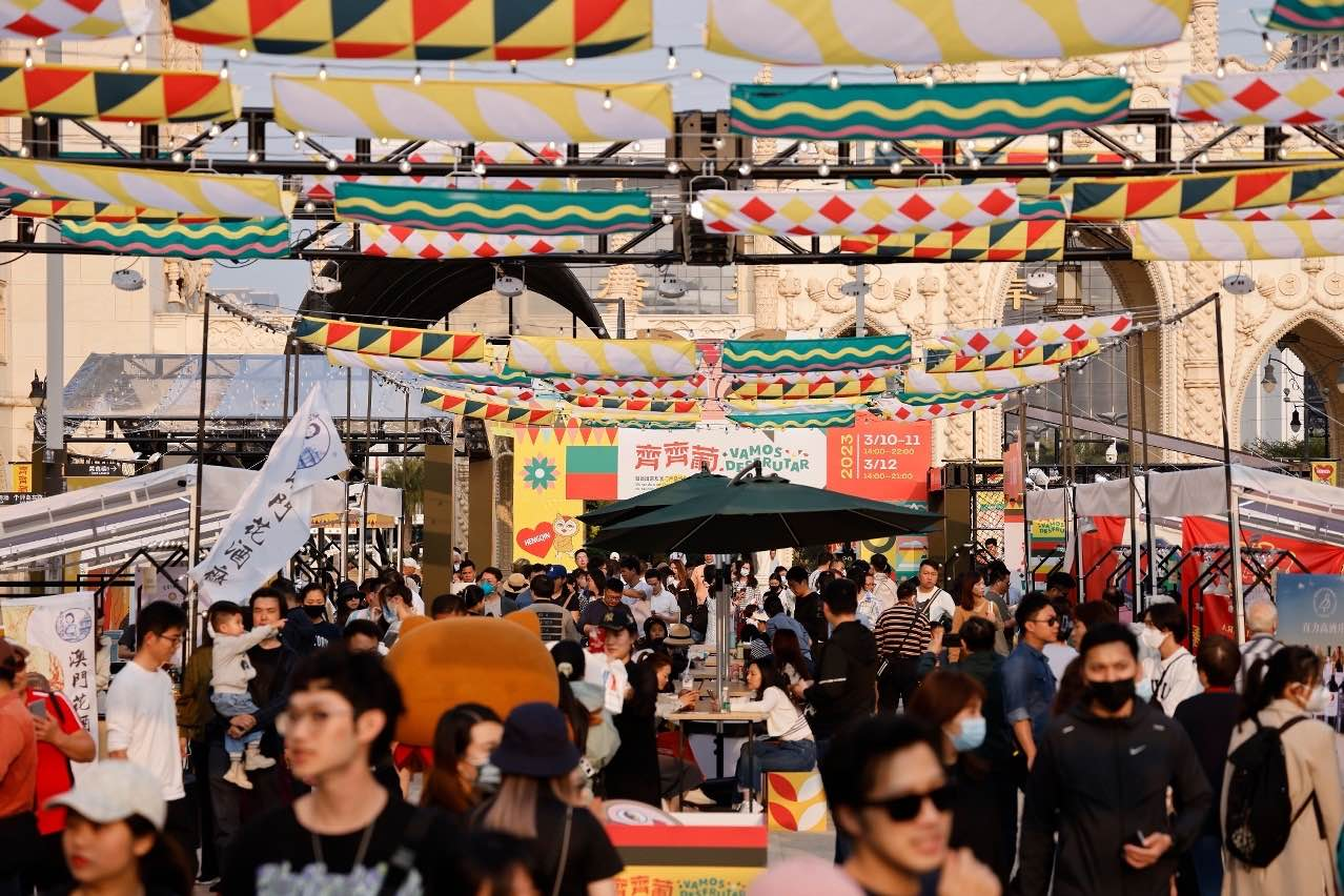 ͼΪ�ľ��������������ɫ���С������ϡ��������١�����������Ⱥ��������÷�չ�ֹ�ͼ