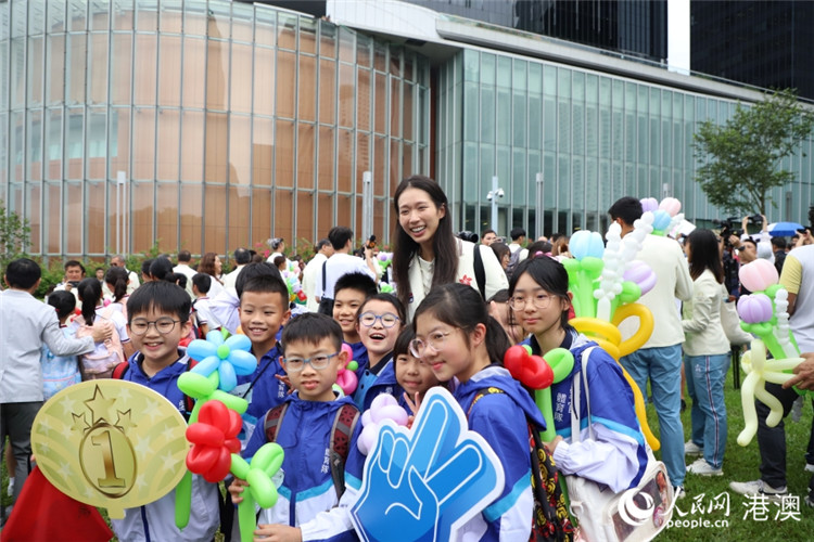 �˶�Ա���F�}����뽻��������ѧ����Ӱ�������� ����������