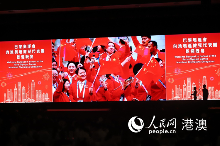 ͼ1.������������ٰ��ڵذ��˽��������ŷøۻ�ӭ���硣������ ������ ��