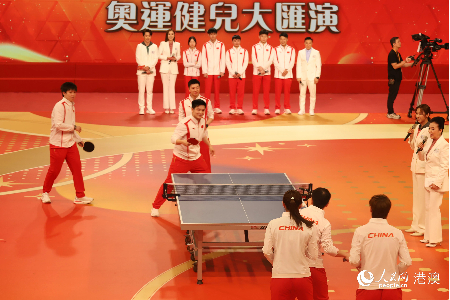 ���������񶫡���������ɵ���������Ρ���ӱɯ����������ɵ�Ů�ű�ƴ���ա������� ��С����