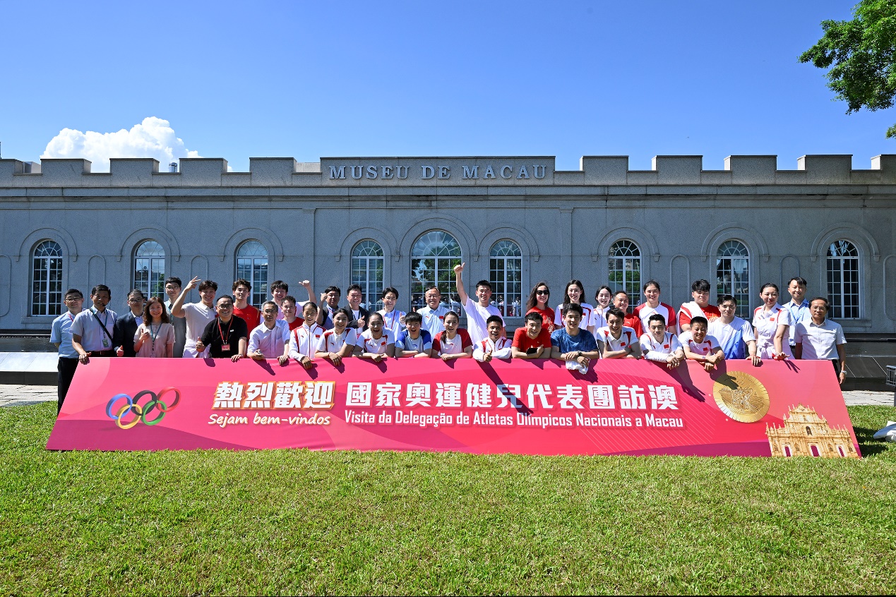 ͼΪ���˽����ڴ���̨��԰����������������žֹ�ͼ