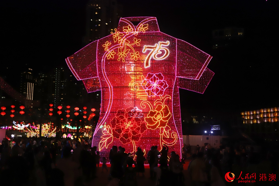 Լ12�׸ߵġ��¡����⻨��������Ϊԭ�ͣ����ع���75���ꡣ������ ����������