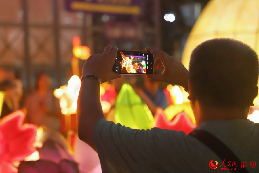 �����ڻ���ǰ������Ӱ�������� ����������