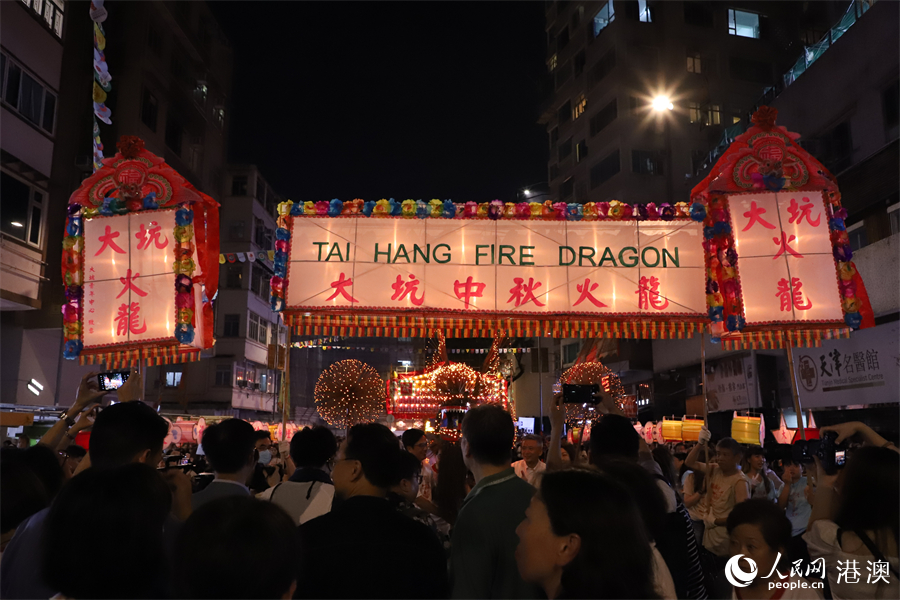 �ֳ������ڶ������ÿͷ�ӵ���������������� ��С����