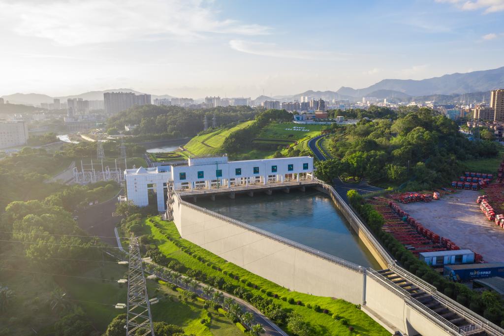 这是位于广东东莞的东深供水工程重要节点——金湖泵站。新华社发（广东省水利厅供图）