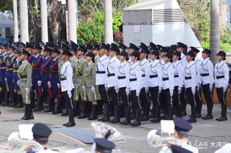 香港各纪律部队仪仗队。人民网 吴宇扬扬摄