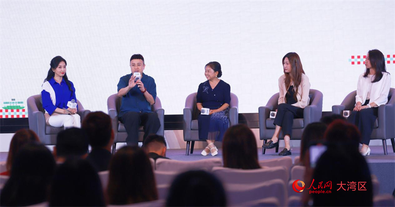 在圆桌论坛环节，创作者对香港文旅新体验展开讨论。人民网 吴宇扬扬摄