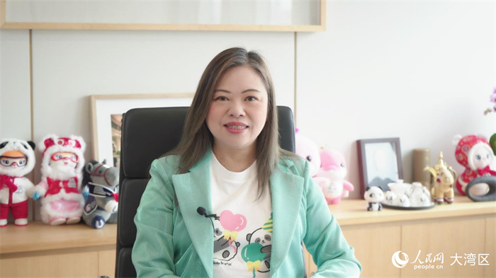 图.香港特区政府文化体育及旅游局局长罗淑佩接受人民网专访。人民网 吴宇扬扬 摄