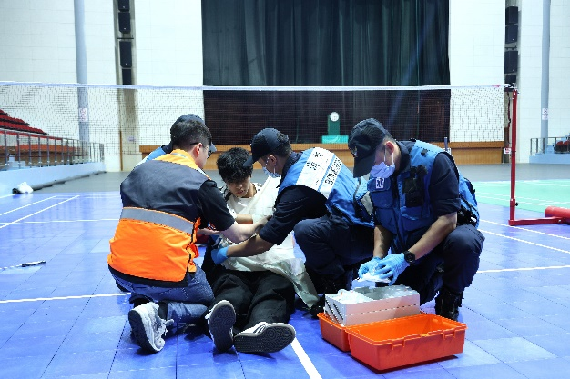 图为模拟受伤急救演练。澳门赛区筹备办供图