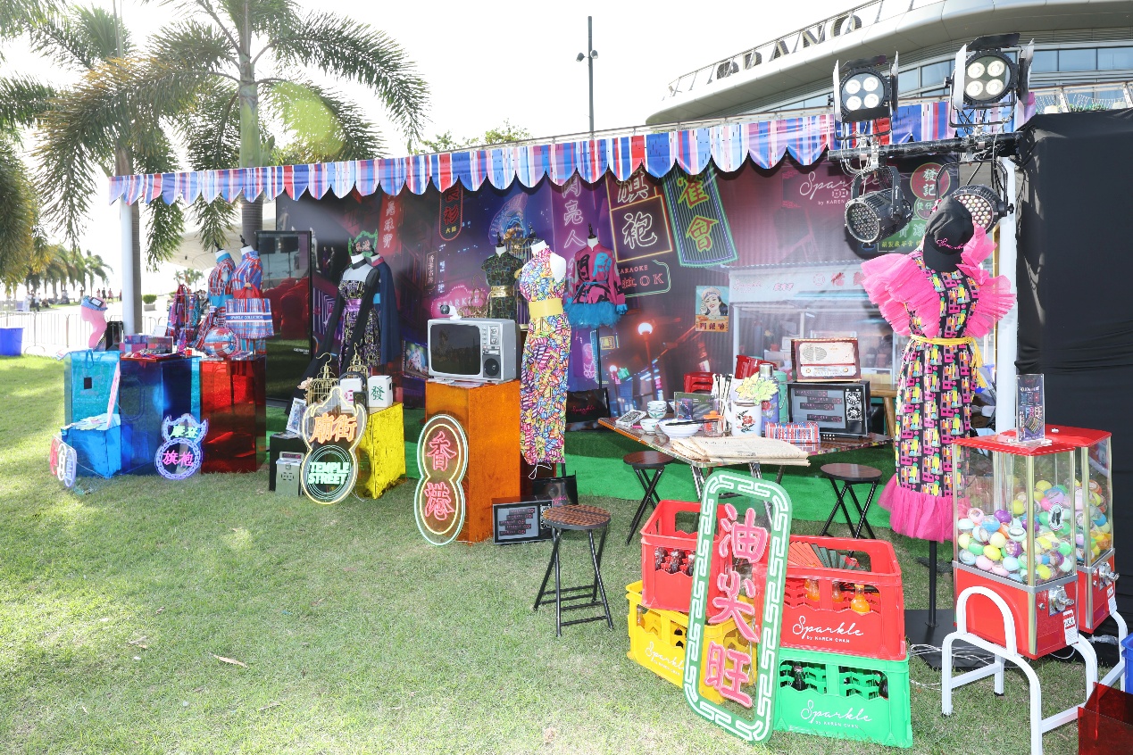 现场设置了“华服游园会”，包含非遗体验、国风市集等多个特色体验区域。紫荆文化集团供图