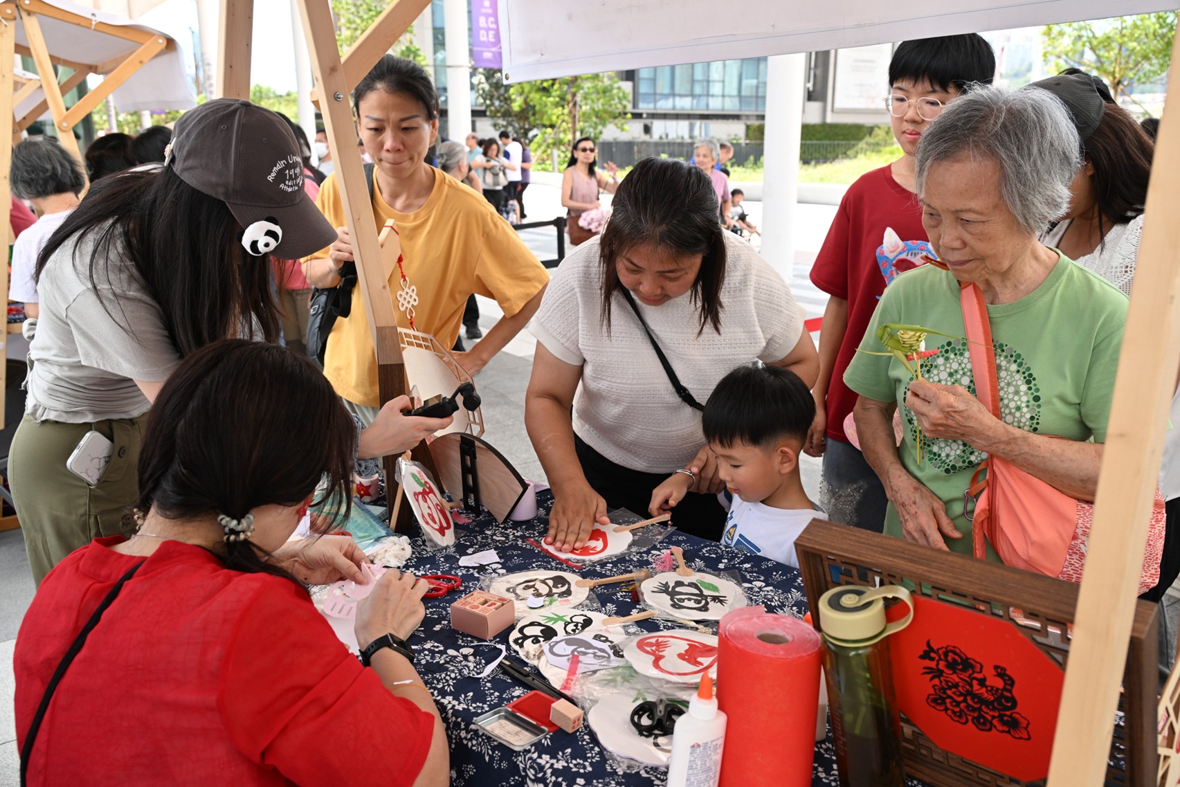 现场举办充满浓厚中华文化特色的互动摊位。主办方供图