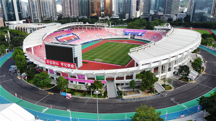 无人机拍摄的广州天河体育中心。十五运会和残特奥会广州赛区执委会供图