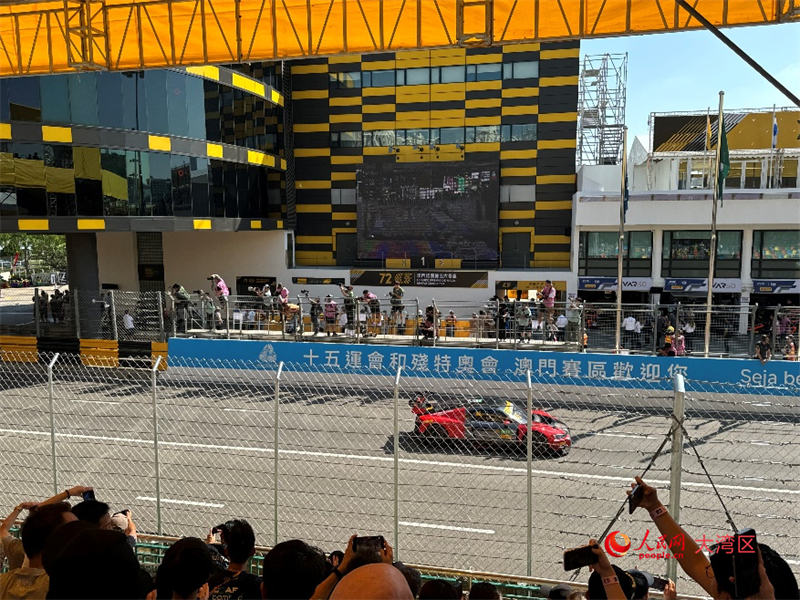 图为奥迪车队46号赛车在澳门GT杯–国际汽联GT世界杯赛上取得第5名。人民网记者 富子梅摄