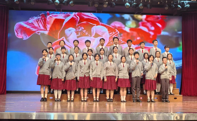 图为镜平学校合唱《绽放》。主办方供图