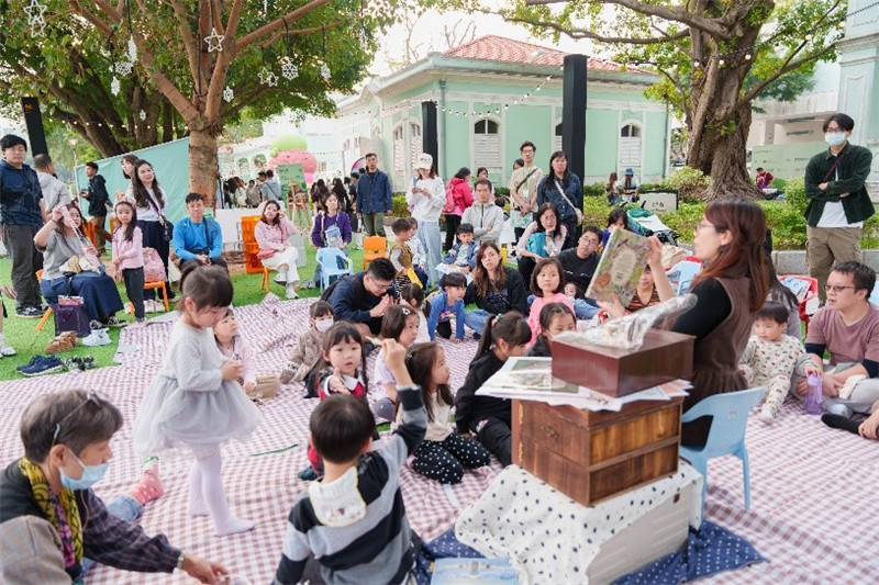 图为阅读亲子工作坊。（澳门特区政府文化局供图）