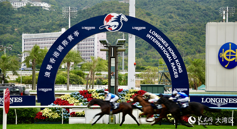 当日首场焦点赛事“香港瓶”。人民网 吴宇扬扬摄