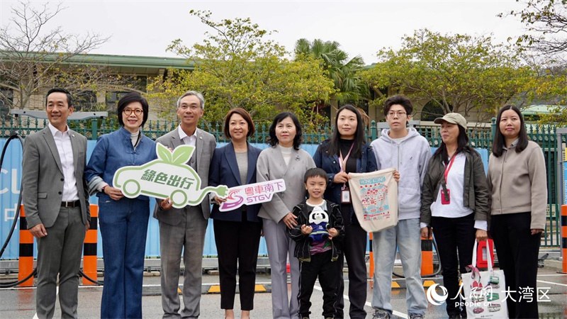 香港大屿山充电站迎首批跨境旅客。实习生张雨洁摄