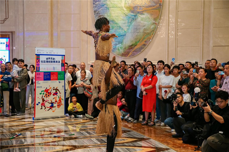 图为“银娱呈献：小区传统歌舞表演”。（主办方供图）