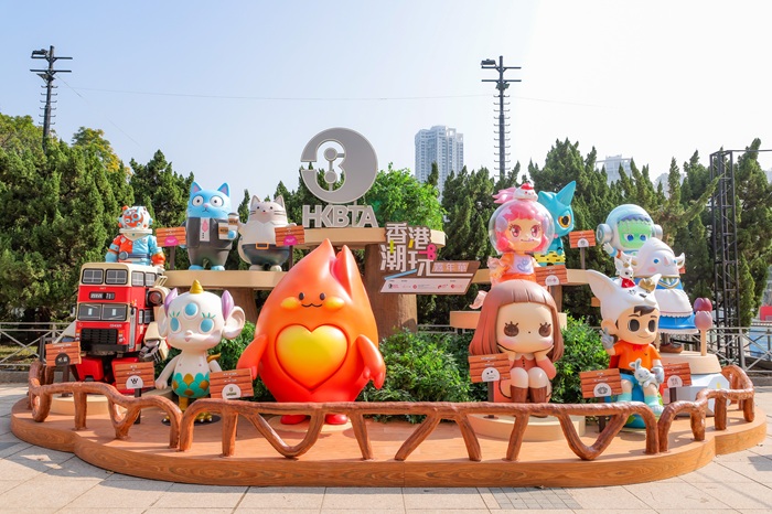 曾在香港潮玩盛世展展出的原创知识产权公仔移师到维多利亚公园再度亮相。香港特区政府新闻处供图