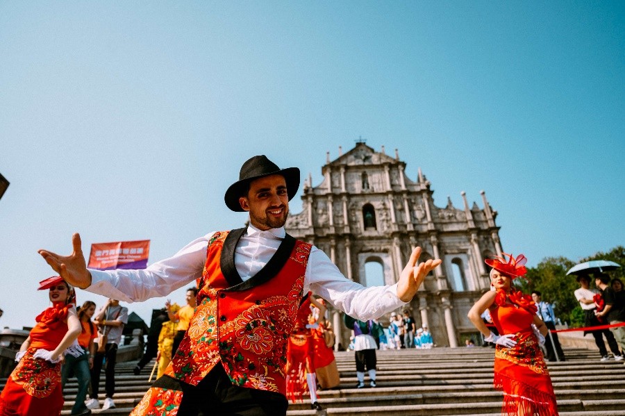 图为“2025澳门国际幻彩大巡游”。澳门特区政府文化局供图