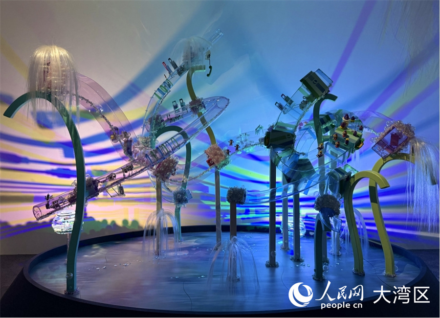 “当下——香港艺术展”展品《幻影之后》。人民网实习生 张雨洁 摄