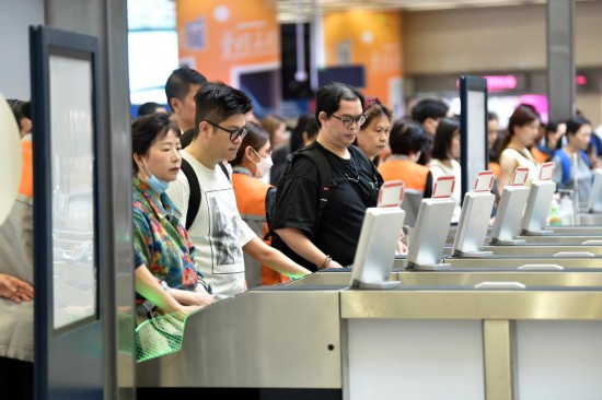 ͼΪ3��30�գ��������������������վ���С�3��29������ۿ�����������ĸ����С���٣����������Ըǿ�ҡ��»������ ¬���� ��