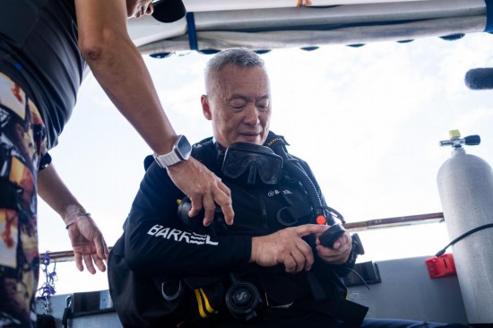 6��27�գ���������Ǳǰ����װ�����»������ �ϼ� ��