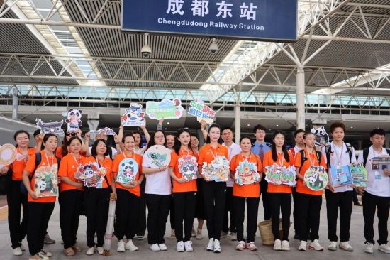 8��6�գ��α����ڳɶ���վվ̨�Ϻ�Ӱ���»��緢������Ӧ �㣩